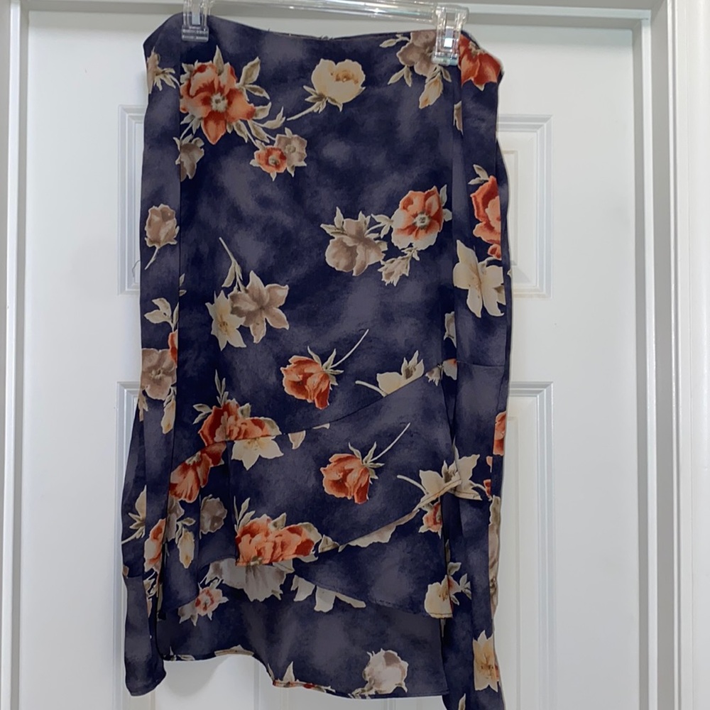 Rikki J asymmetrical women’s lined polyester skirt, size 12